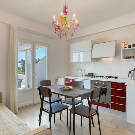 Dahlia And Bed & Breakfast 3*
