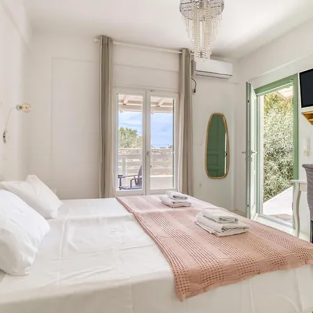 Dahlia And Bed & Breakfast