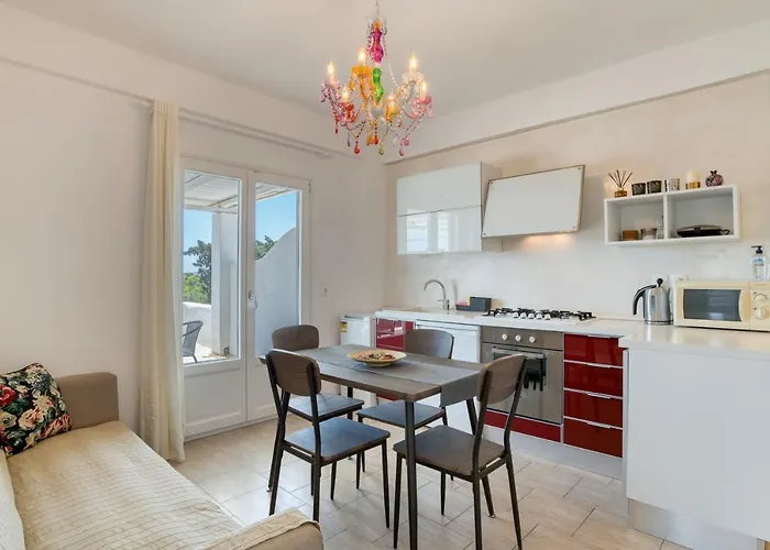 Dahlia And Bed & Breakfast 4*