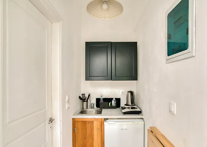 Dahlia And Bed & Breakfast 4*